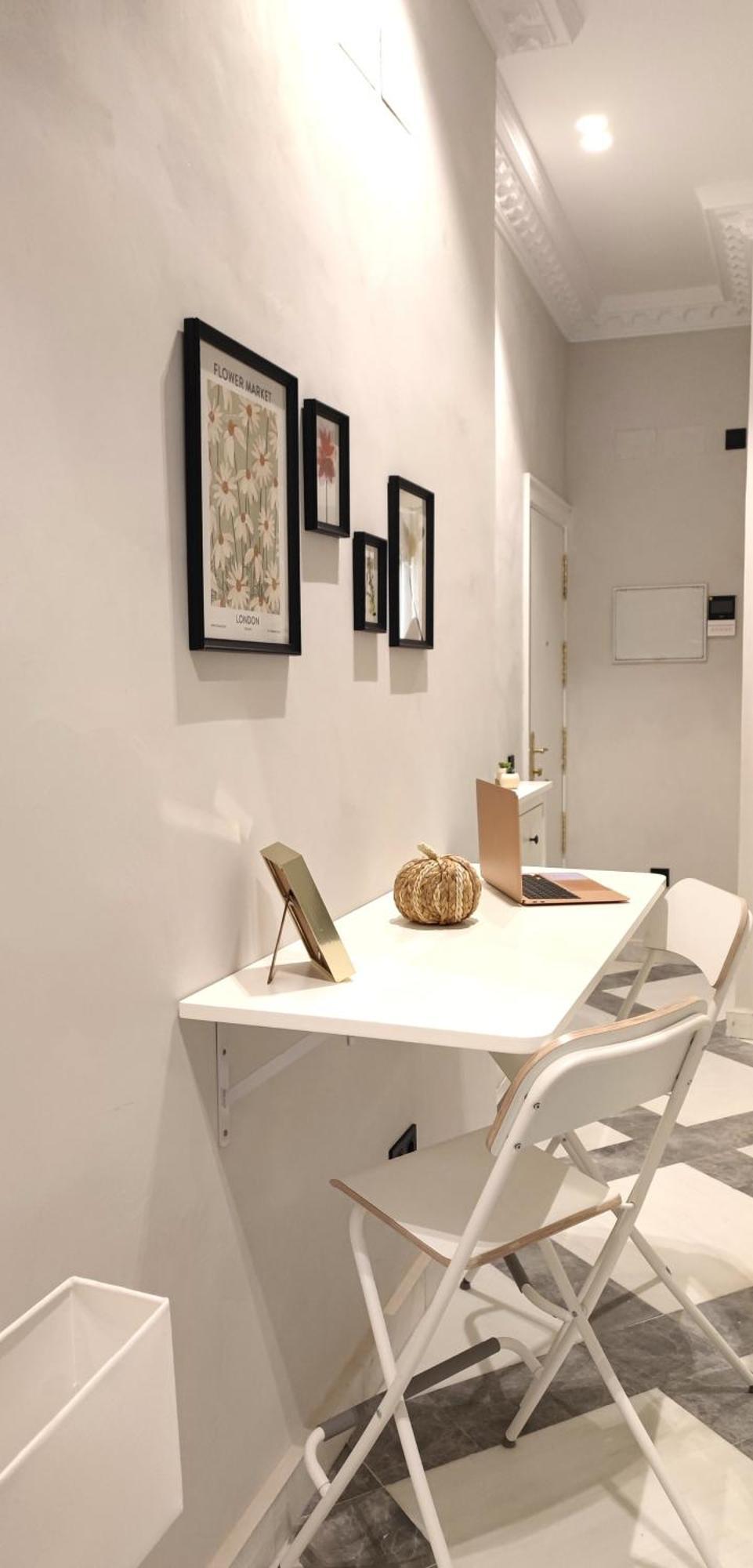 Estudio A Estrenar En Huertas * Madri