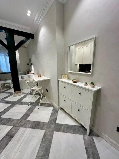 Estudio A Estrenar En Huertas Apartamento Madri
