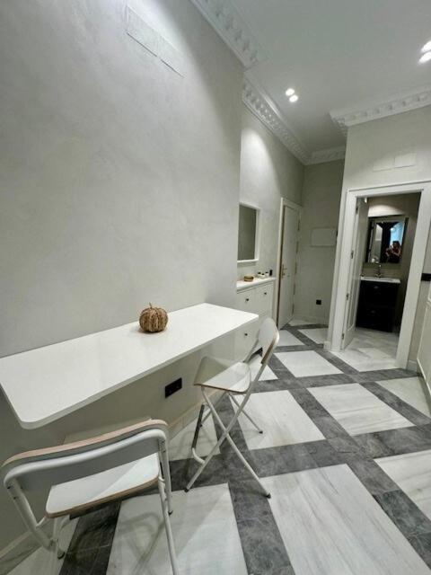 Estudio A Estrenar En Huertas Apartamento *